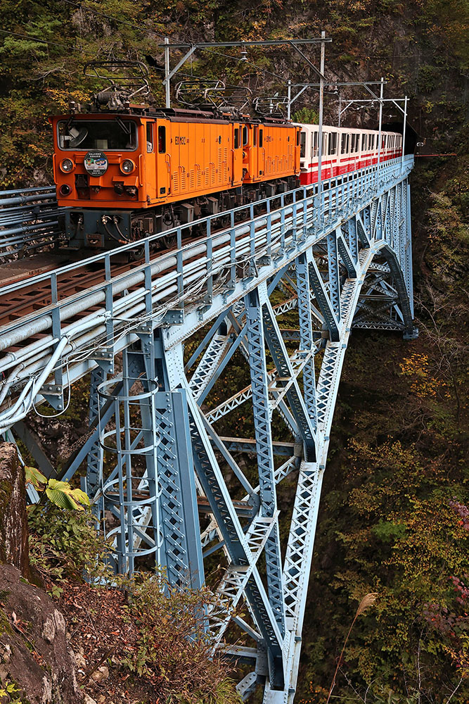 ダイナミックな後曳橋！